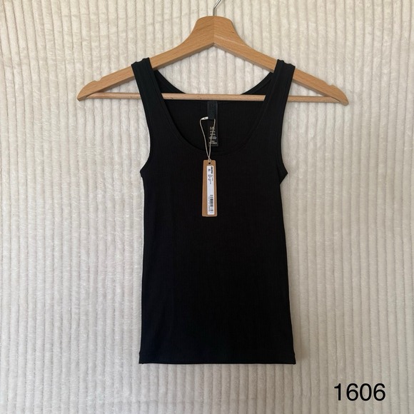 SKIMS Tops - Skims Soft Lounge Tank Onyx Black Size XXS Modal Blend NWT